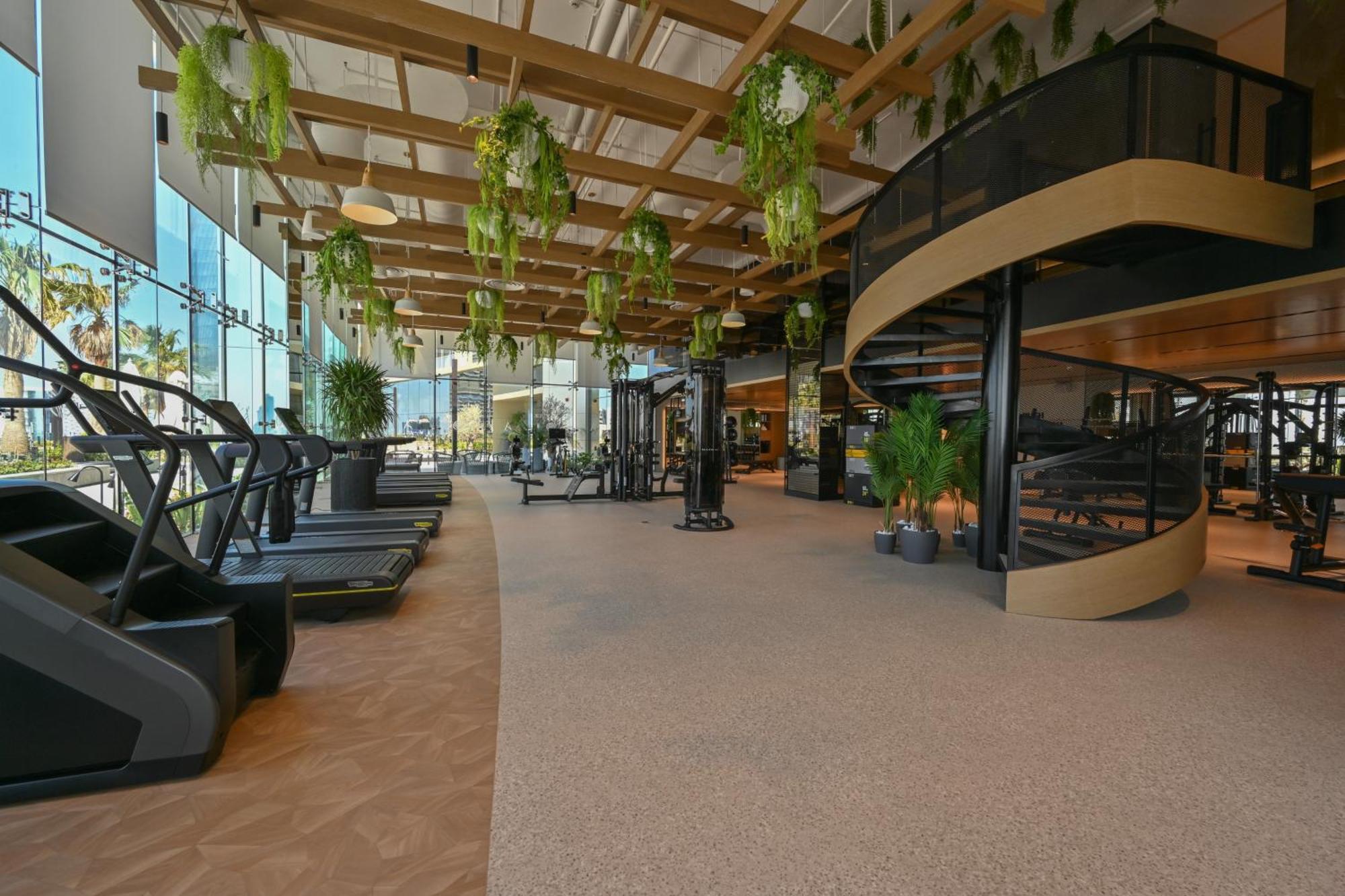Onyx Rotana Manama Exterior foto The gym at the 1018